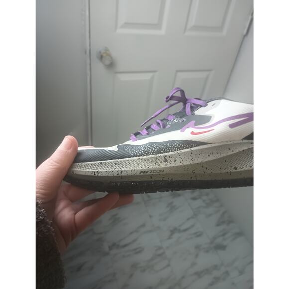 Nike Air Zoom Pegasus 39 Shield Running Shoes Bone/Cobblestone/Purple sz 9 - Picture 6 of 9